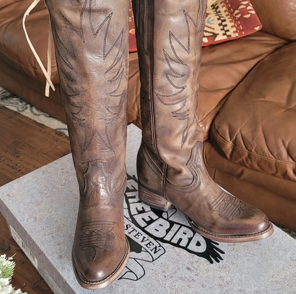 Freebird by Steve Madden Whisper..NEW - Picture 3 of 6